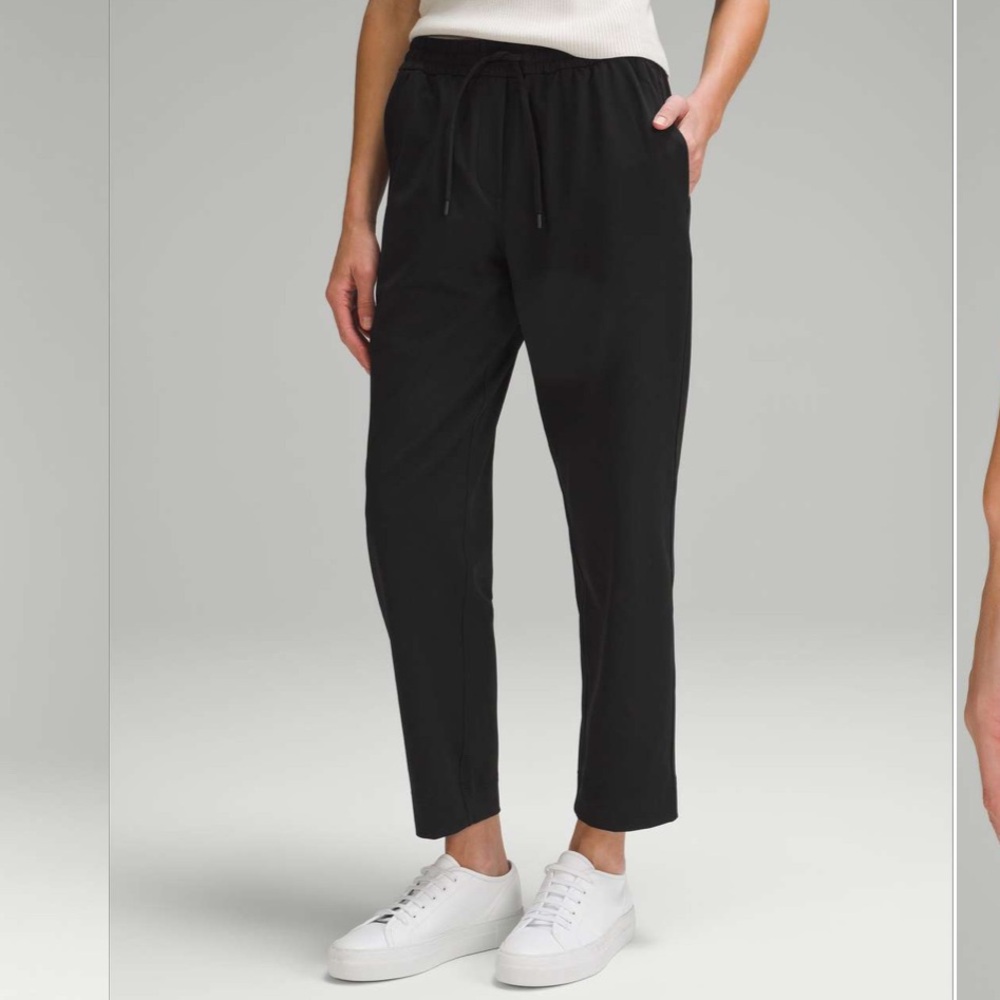 Lululemon XL Tapered-Leg Mid-Rise Pant 7/8 Length